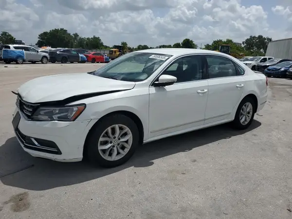 1VWAT7A3XHC070156 2017 VOLKSWAGEN PASSAT - Image 1