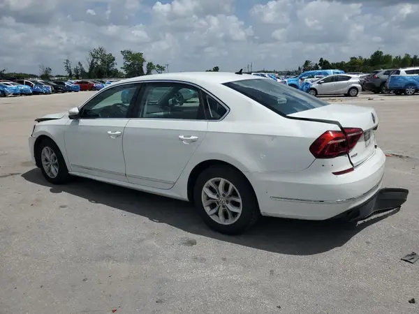 1VWAT7A3XHC070156 2017 VOLKSWAGEN PASSAT - Image 2