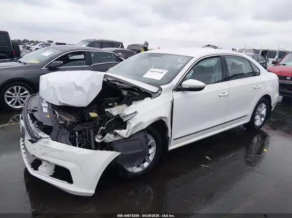 1VWAT7A3XHC071405 2017 VOLKSWAGEN PASSAT - Image 2