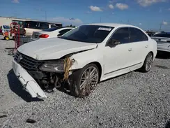 1VWAT7A3XHC071582 2017 VOLKSWAGEN PASSAT