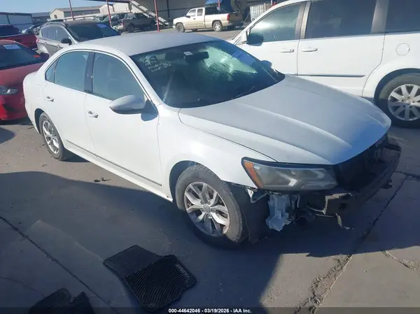 1VWAT7A3XHC072084 2017 VOLKSWAGEN PASSAT - Image 1