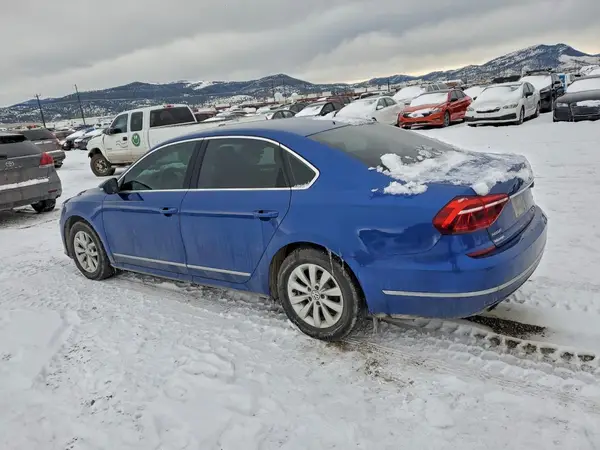 1VWAT7A3XHC073008 2017 VOLKSWAGEN PASSAT - Image 2