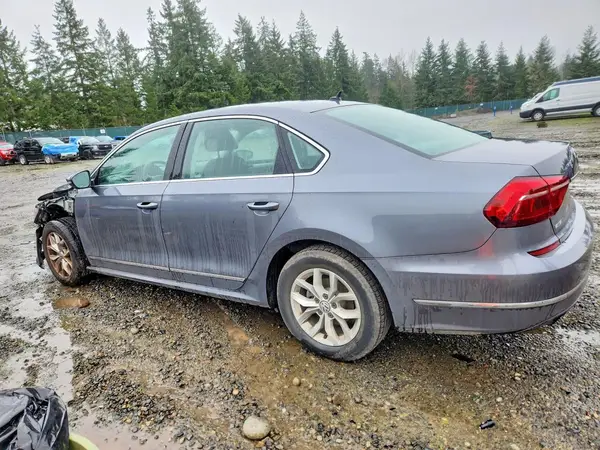 1VWAT7A3XHC077995 2017 VOLKSWAGEN PASSAT - Image 2