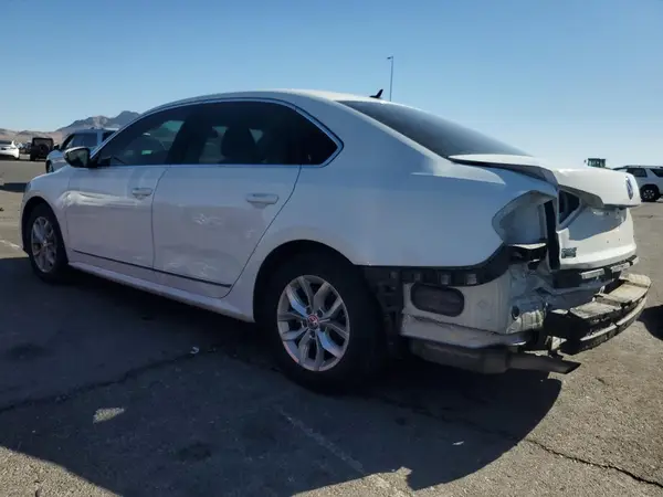 1VWAT7A3XHC079732 2017 VOLKSWAGEN PASSAT - Image 2
