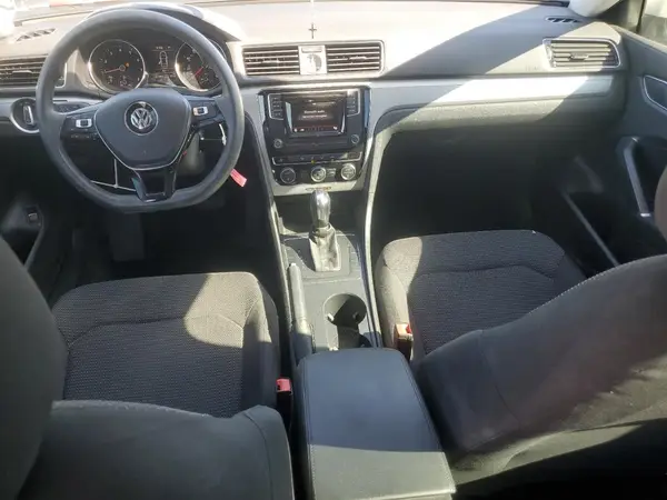 1VWAT7A3XHC079732 2017 VOLKSWAGEN PASSAT - Image 8