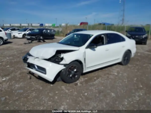 1VWAT7A3XHC082064 2017 VOLKSWAGEN PASSAT - Image 2