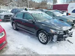 1VWAT7A3XHC082727 2017 VOLKSWAGEN PASSAT