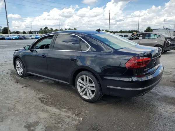 1VWBA7A30JC005851 2018 VOLKSWAGEN PASSAT - Image 2