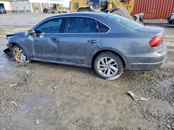 1VWBA7A30JC006868 2018 VOLKSWAGEN PASSAT - Image 2