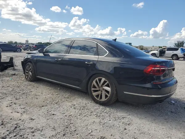 1VWBA7A30JC012072 2018 VOLKSWAGEN PASSAT - Image 2