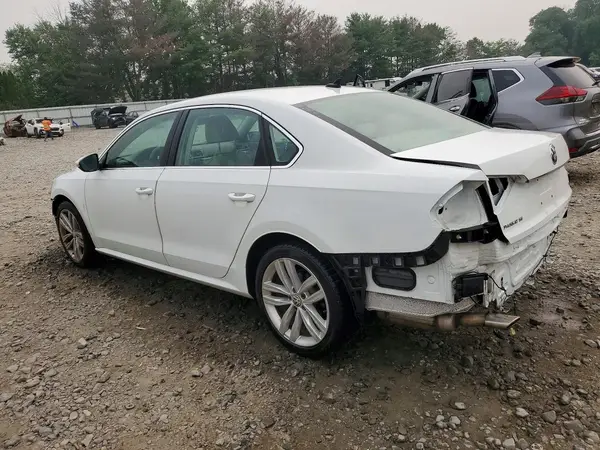 1VWBA7A30JC012153 2018 VOLKSWAGEN PASSAT - Image 2