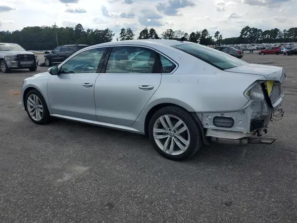 1VWBA7A30JC016655 2018 VOLKSWAGEN PASSAT - Image 2