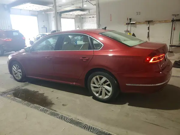 1VWBA7A30JC020561 2018 VOLKSWAGEN PASSAT - Image 2