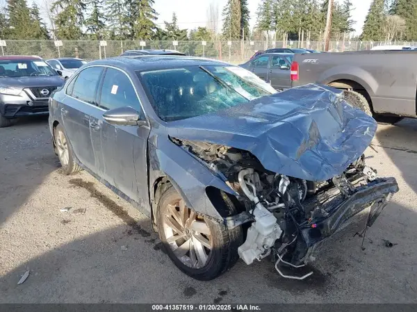 1VWBA7A30JC021189 2018 VOLKSWAGEN PASSAT - Image 1