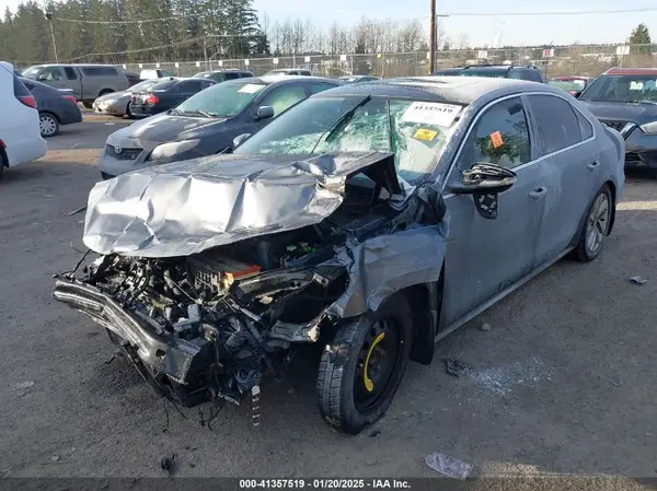 1VWBA7A30JC021189 2018 VOLKSWAGEN PASSAT - Image 2
