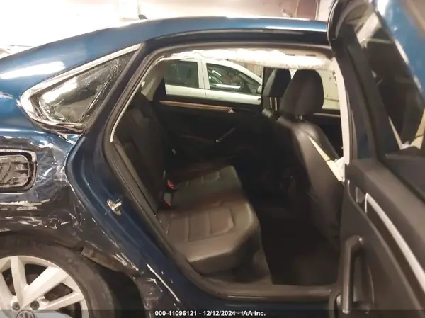 1VWBA7A30JC021810 2018 VOLKSWAGEN PASSAT - Image 8