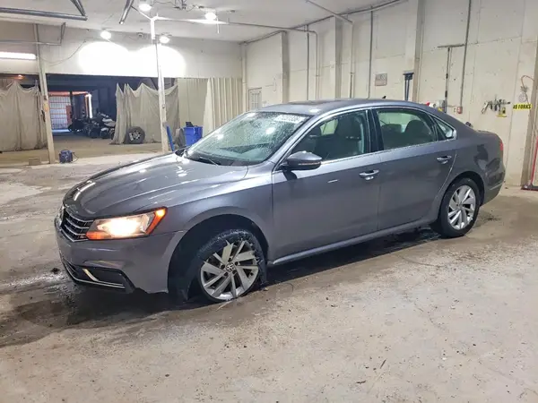 1VWBA7A30JC023542 2018 VOLKSWAGEN PASSAT - Image 1