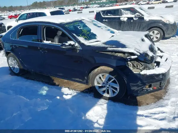 1VWBA7A30JC024531 2018 VOLKSWAGEN PASSAT - Image 1