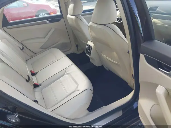 1VWBA7A30JC025484 2018 VOLKSWAGEN PASSAT - Image 8