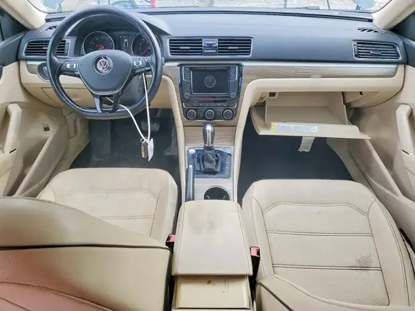 1VWBA7A30JC025615 2018 VOLKSWAGEN PASSAT - Image 8