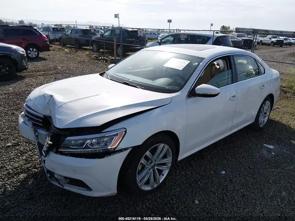 1VWBA7A30JC026439 2018 VOLKSWAGEN PASSAT - Image 2
