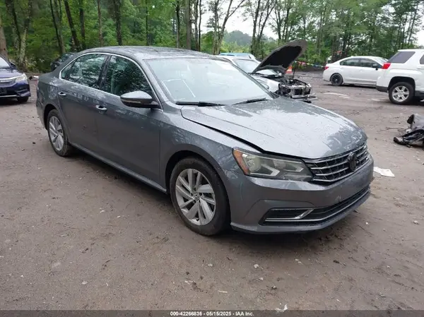 1VWBA7A30JC027199 2018 VOLKSWAGEN PASSAT - Image 1