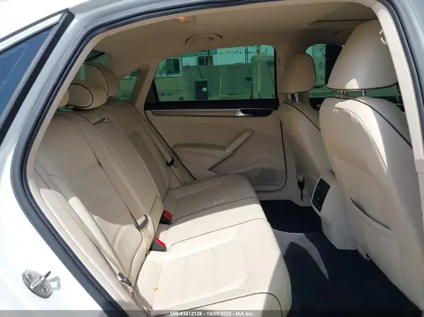1VWBA7A30JC039272 2018 VOLKSWAGEN PASSAT - Image 8