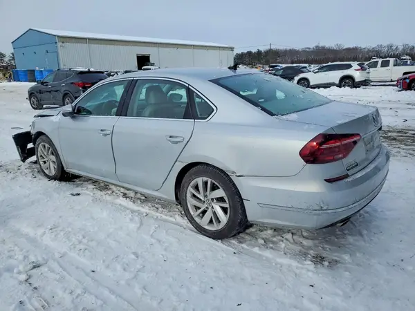 1VWBA7A30JC039935 2018 VOLKSWAGEN PASSAT - Image 2