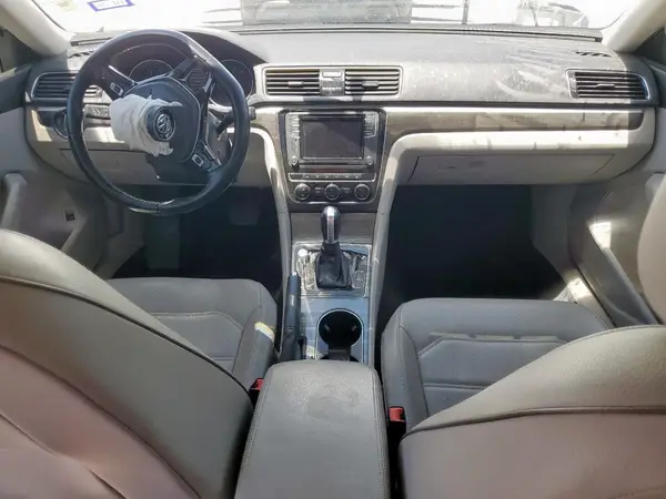 1VWBA7A30JC044102 2018 VOLKSWAGEN PASSAT - Image 8
