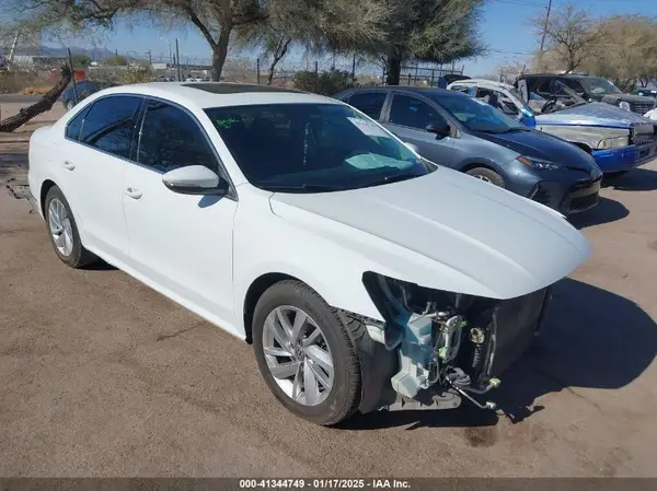 1VWBA7A30JC044830 2018 VOLKSWAGEN PASSAT - Image 1