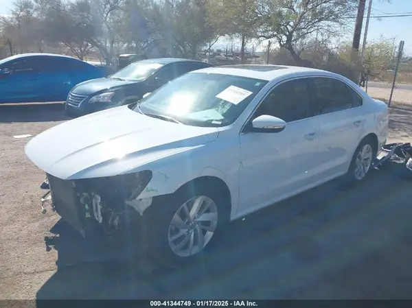 1VWBA7A30JC044830 2018 VOLKSWAGEN PASSAT - Image 2