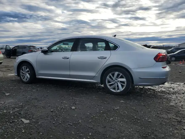 1VWBA7A30JC045511 2018 VOLKSWAGEN PASSAT - Image 2