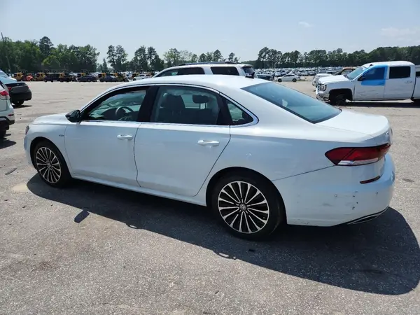 1VWBA7A30NC006360 2022 VOLKSWAGEN PASSAT - Image 2