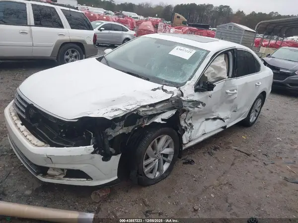 1VWBA7A31JC005633 2018 VOLKSWAGEN PASSAT - Image 2
