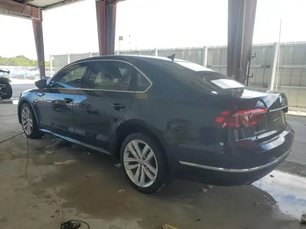 1VWBA7A31JC006457 2018 VOLKSWAGEN PASSAT - Image 2