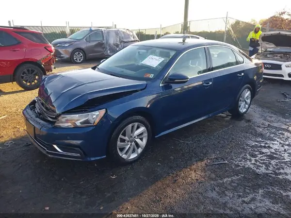 1VWBA7A31JC011903 2018 VOLKSWAGEN PASSAT - Image 2