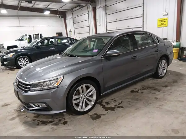 1VWBA7A31JC014431 2018 VOLKSWAGEN PASSAT - Image 2