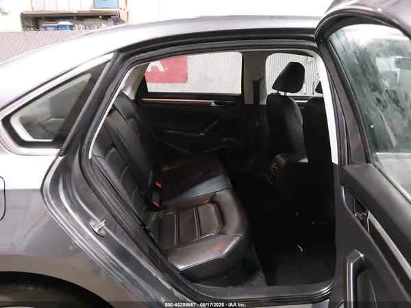 1VWBA7A31JC014431 2018 VOLKSWAGEN PASSAT - Image 8