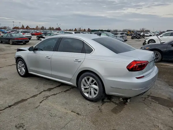 1VWBA7A31JC014705 2018 VOLKSWAGEN PASSAT - Image 2