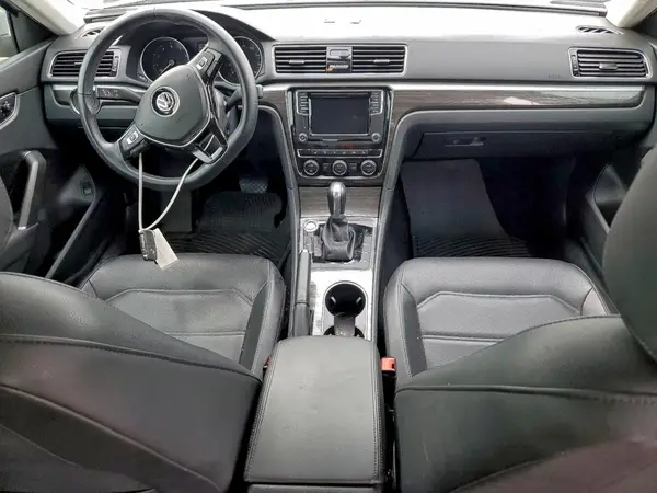 1VWBA7A31JC014705 2018 VOLKSWAGEN PASSAT - Image 8