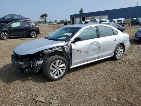 1VWBA7A31JC015191 2018 VOLKSWAGEN PASSAT - Image 1