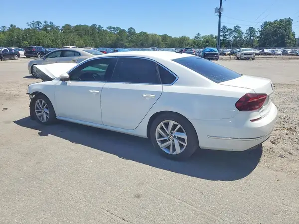 1VWBA7A31JC017538 2018 VOLKSWAGEN PASSAT - Image 2