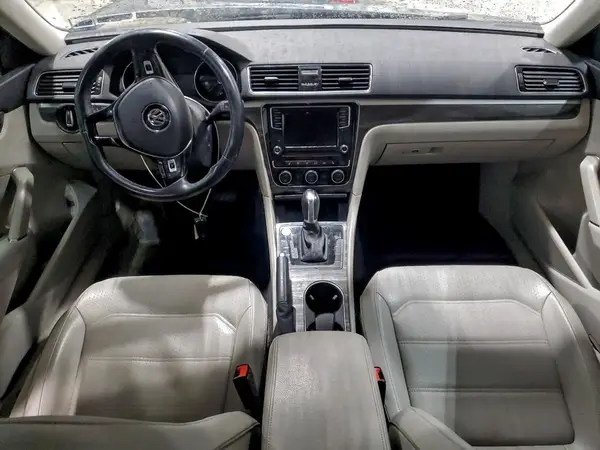 1VWBA7A31JC021878 2018 VOLKSWAGEN PASSAT - Image 8