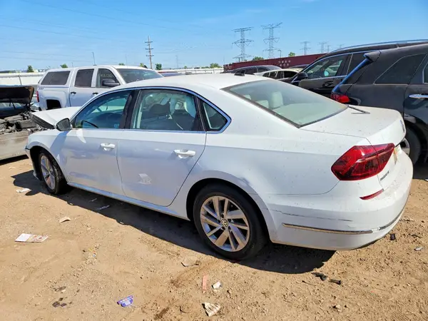 1VWBA7A31JC024425 2018 VOLKSWAGEN PASSAT - Image 2