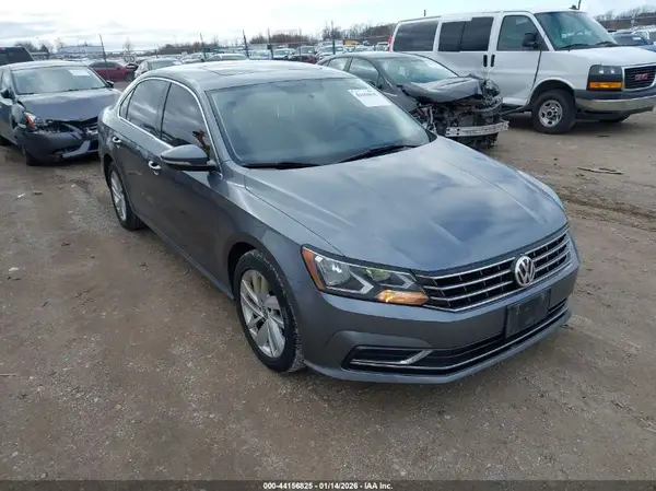 1VWBA7A31JC027521 2018 VOLKSWAGEN PASSAT - Image 1