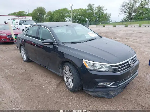 1VWBA7A31JC027874 2018 VOLKSWAGEN PASSAT - Image 1