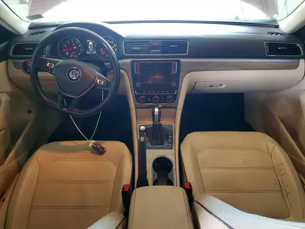 1VWBA7A31JC031844 2018 VOLKSWAGEN PASSAT - Image 8