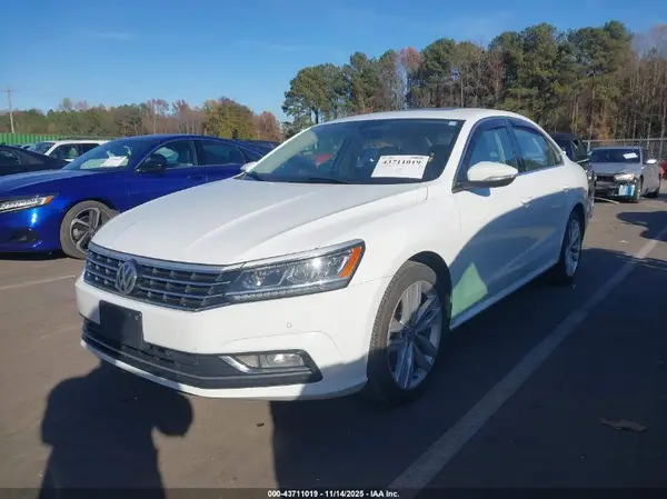 1VWBA7A31JC043783 2018 VOLKSWAGEN PASSAT - Image 2