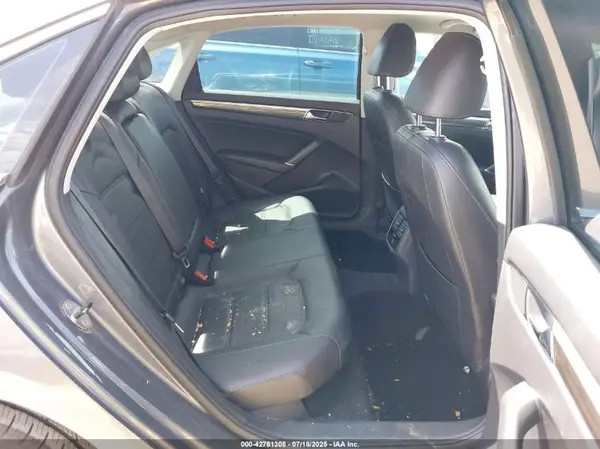 1VWBA7A32JC000621 2018 VOLKSWAGEN PASSAT - Image 8