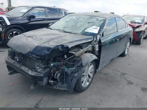 1VWBA7A32JC005804 2018 VOLKSWAGEN PASSAT - Image 2